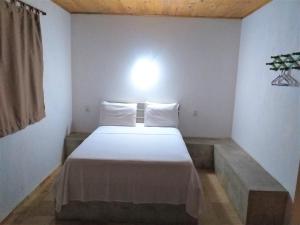 Chalés Hibiscus Pipa - ar, cozinha e banheiros privados, estacionamento interno