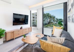 Amazing &Totally New!!! Aria Ocean Condo 306 by Kivoya