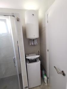 Apartamento Loft con terreno privado y parking compartido - a 800m de Playa Poniente