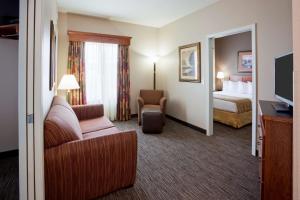 Deluxe Queen Suite room in GrandStay Residential Suites Hotel Faribault