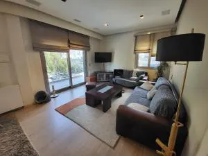 Cozy apartment in front of the park - Néa Liósia