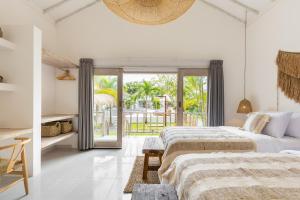 Phòng Hai Giường Đơn Loại Sang (Deluxe Twin Room)