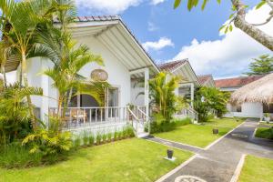 Phòng Hai Giường Đơn Loại Sang (Deluxe Twin Room)