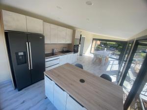 Chambre dans logement partagé chez l habitant avec piscine de 1 à 3 chambres