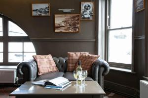 Ship and Castle Hotel