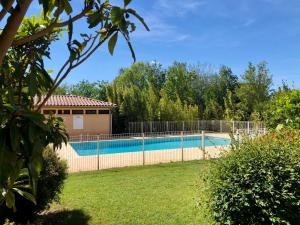 Appartements Tres belle residence avec piscine en Provence : photos des chambres