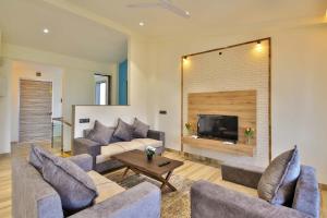 Tinted Skies by VEO - Part of StayVista