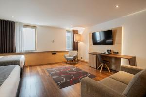 Comfort Twin Plus (4 Adults) room in HF Fenix Urban