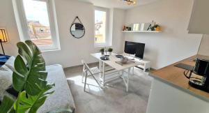 Appartements MaxBnb - Studio Cozy - WiFi Fibre - 10 min a pied Gare -4- : photos des chambres