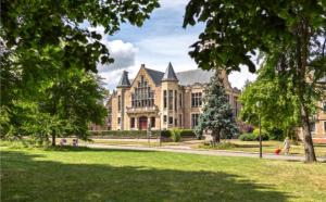 PARIS AUTHENTIC HOUSE Small, bright and calm studio
