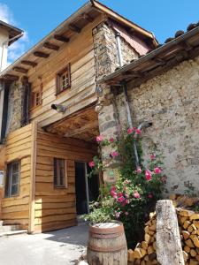 Maisons de vacances Ancien cuvage du Beaujolais - Studio tout confort : photos des chambres