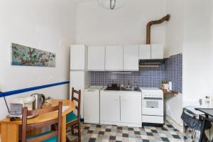 Appartements Appartement d'une chambre avec jardin clos et wifi a Sens : photos des chambres