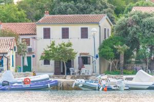 Apartments Punta Blue & Orange 5 m from the sea