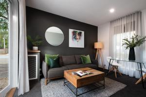 Vue Lake Daylesford Studio- lakeside retreat