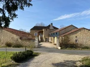 Le Clos des Figuiers - 3 Chambres d'hôtes de charme - 圣马丁勒瑞杜