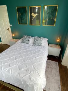 B&B / Chambres d'hotes Maison de Montgibaud : Chambre Lit King-Size