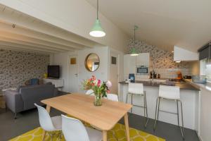 Welcome in - Bovenappartement Kon Emmaweg 6, Vrouwenpolder