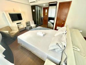 Lindo Apto com piscina e academia prox Av Paulista