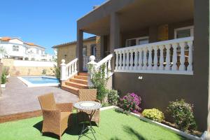 ARENDA Villa Flandes Pino Alto