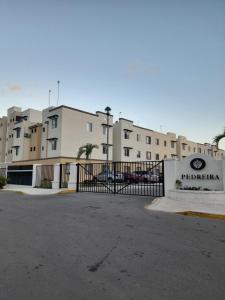 Lovely Apartment HOEStel Pedreira!