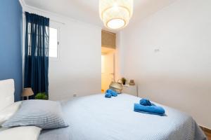 CHARMING 2 ROOMS APARTMENT, 3 beds-10 min walk to Las Canteras Beach