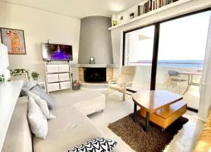 Nice Seafront Flat - Beach, Port Athens Airport - Rafina