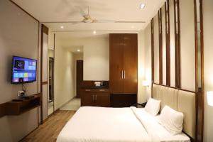 Hotel West End View A Unit of Hotel SC Residency