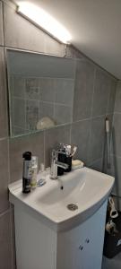 Мансардна Никол