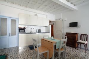 Casa GiGio 011030-LT-0223