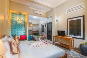 Summer Bliss Boutique