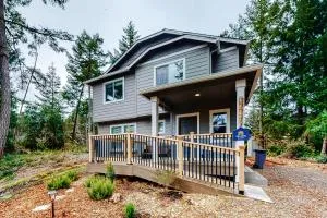 The Shore Pine - Neahkahnie Beach