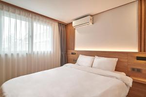 Phòng Đôi Loại Sang (Deluxe Double Room)