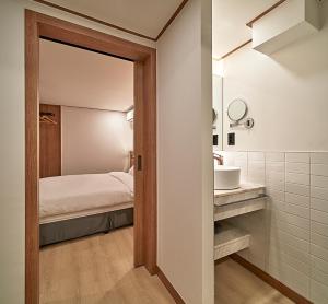 Phòng Đôi Loại Sang (Deluxe Double Room)