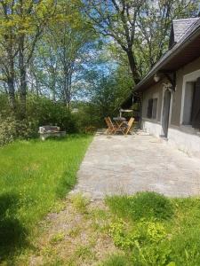 Maisons de vacances Fermette typique auvergnate dans son ecrin d'eau et de verdure : photos des chambres