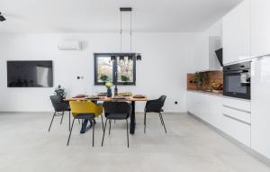 Villa Lucia with Jacuzzi and Private Pool