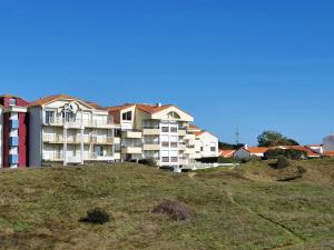 Appartements Appartement d'une chambre a Saint Jean de Monts a 100 m de la plage avec vue sur la mer terrasse amenagee et wifi : photos des chambres