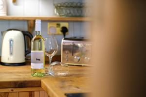 Quavers Rest - a quintessential little home & hot tub available !