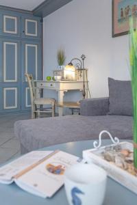 Captains Hideway _F41 _ 104_