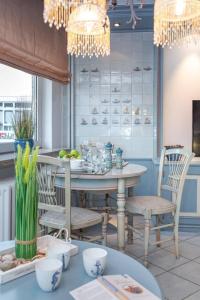 Captains Hideway _F41 _ 104_