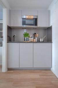 Theodor _ AD 1_ App_ 407