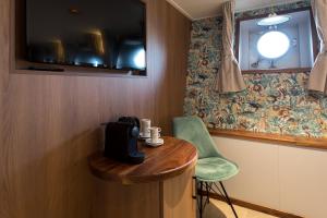 Hotelboot Koningin Emma I Kloeg Collection