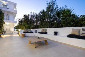 s u e ñ o - studios and apartments, with shared pool