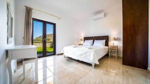 Grand Olympia,Luxury, spacious indoor&outdoor area