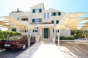One Bedroom Apartment Bonsai with shared Pool