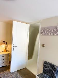 Pistachio Guesthouse, Παραδοσιακός ξενώνας