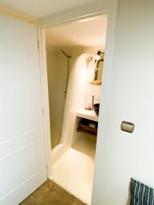 Pistachio Guesthouse, Παραδοσιακός ξενώνας