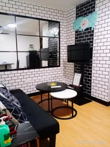 Relaxing 1-Bedroom Condo Unit (by Lee Portum)