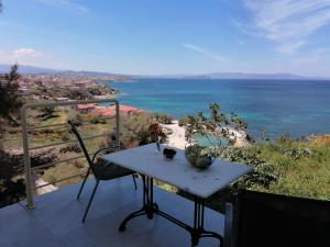 Emerald Apartment Halepa