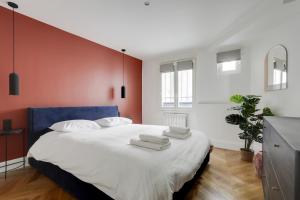 Apartments in the heart of Paris in Sentier