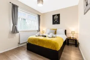 Clase Accommodation - TV in Every Bedroom! - Pontlliw